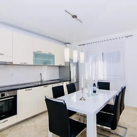 Apartment Aurora Kastela