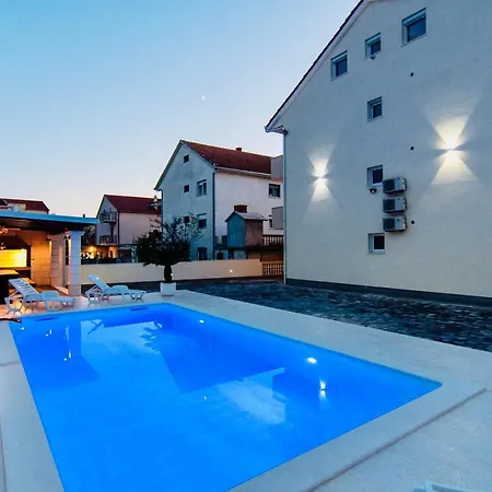 Aurora Lejlighed Kaštela